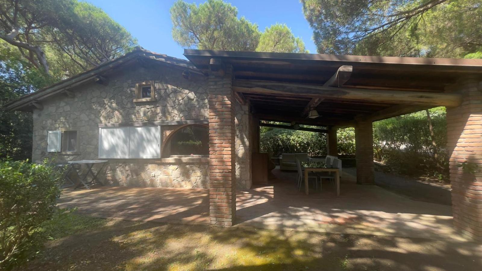Villaggio I Sorbizzi Marina Di Bibbona Bagian luar foto